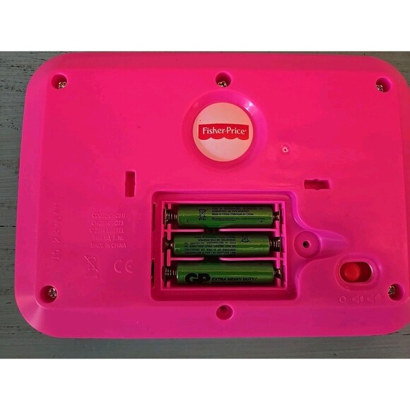 Fisher-Price Laugh & Learn Smart Stages Tablet with 3x AAA Batteries Included - Picture 2 of 5